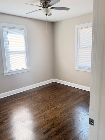 5 Master Bed - 9351 Kennedy Ave