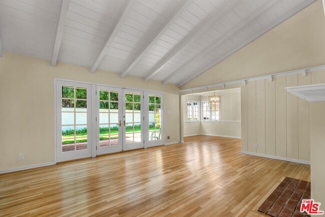 Building Photo - 125 S Saltair Ave