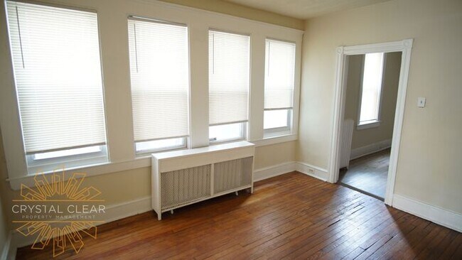 Building Photo - 416 McCabe Ave