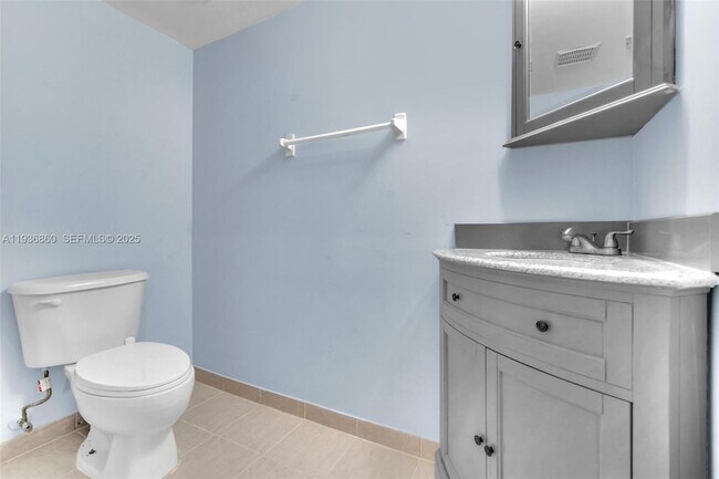 Building Photo - 280 SW 20th Rd