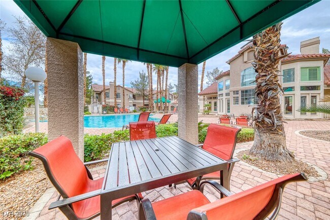 Building Photo - 75 N Valle Verde Dr