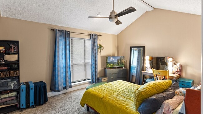 Building Photo - Cute 3BR/2.5BA Townhome in Baton Rouge – P...