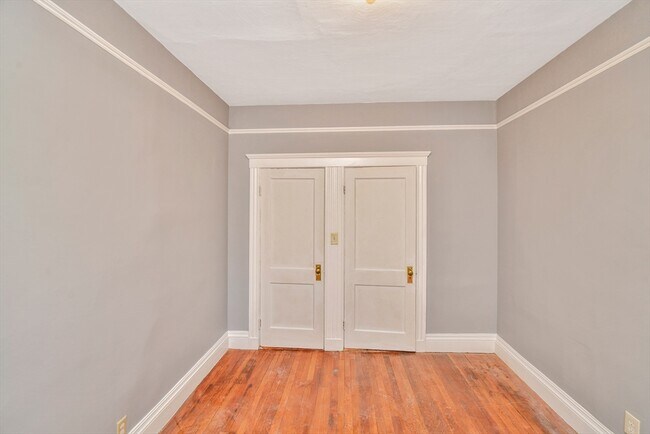 Building Photo - 146 Homestead St