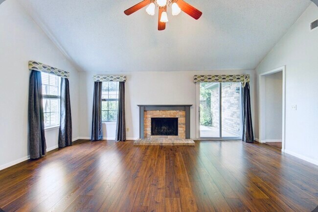 Building Photo - 19407 Glenway Falls Dr