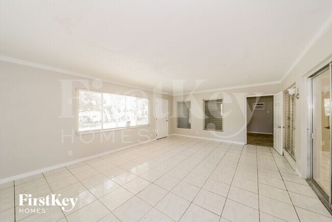 Building Photo - 6007 Dartmouth Dr