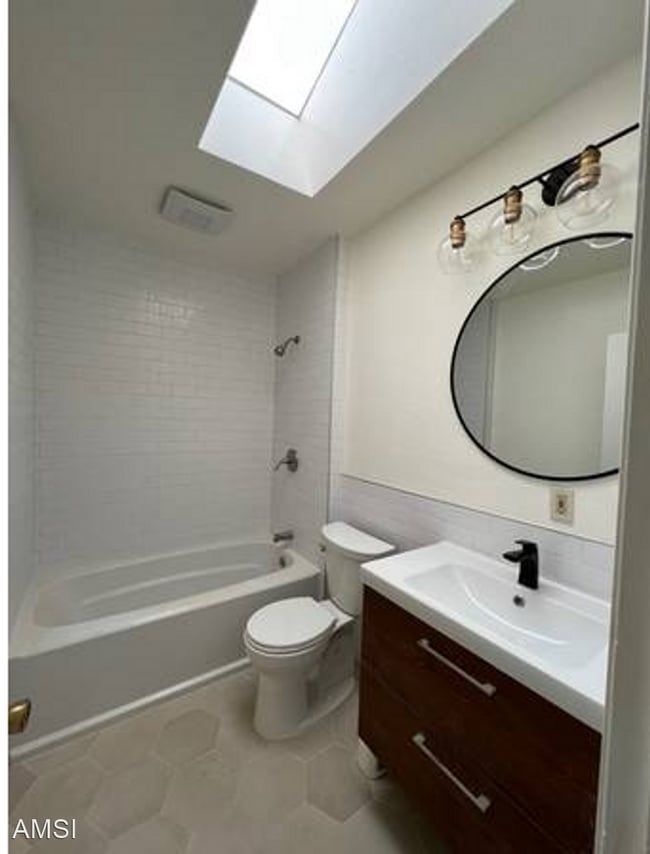 Building Photo - 3 br, 2 bath House - 283 Toler Ave
