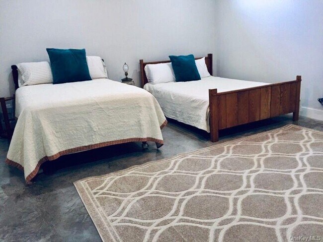 Building Photo - 21 Contentment Ln