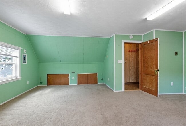 Building Photo - 60 Haines St