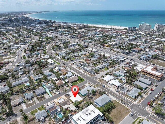 Building Photo - 333 72nd Ave