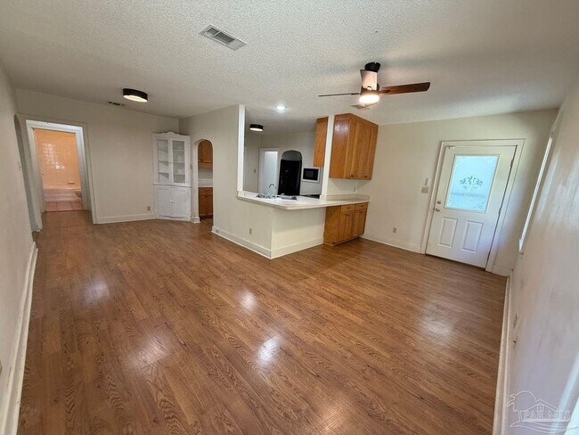 Building Photo - 3801 N 12th Ave