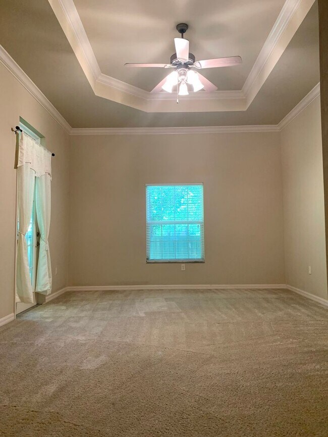 Building Photo - A Must See Cobblefield Beauty!