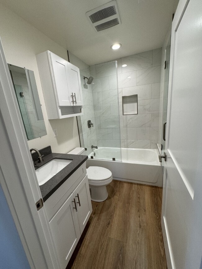 Building Photo - Brand New 2BR/1BA with Downtown LA Views i...