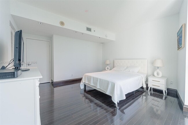Building Photo - 335 S Biscayne Blvd