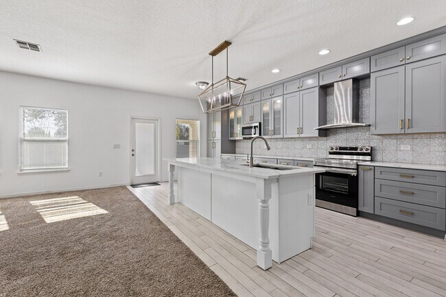 Building Photo - 4 Bedroom Home in Lake Nona with Fenced Yard