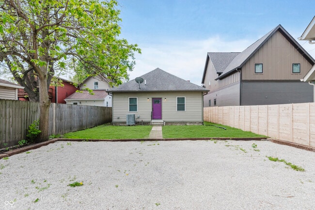 Building Photo - 1004 Hosbrook St