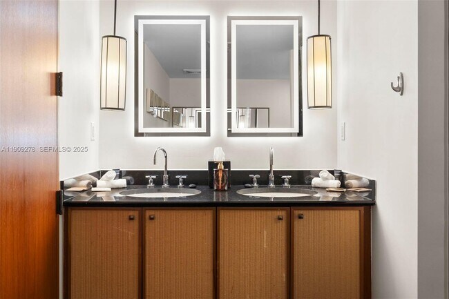 Building Photo - 101 20th St