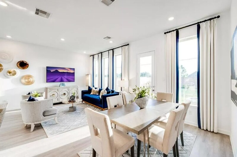 Building Photo - 4135 Balboa Dr