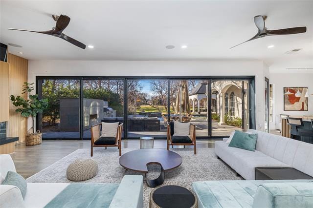 Building Photo - 3613 Twin Lakes Way