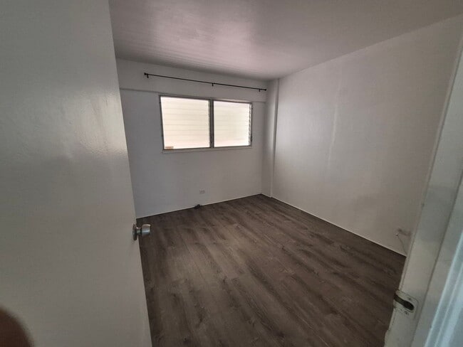 Building Photo - Newly Renovated in the heart of Waikiki 2bd, 1ba, 577sqft. w/Lanai for $2800
