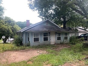 Building Photo - 2 Bedroom 1 Bathroom house in Laurens SC