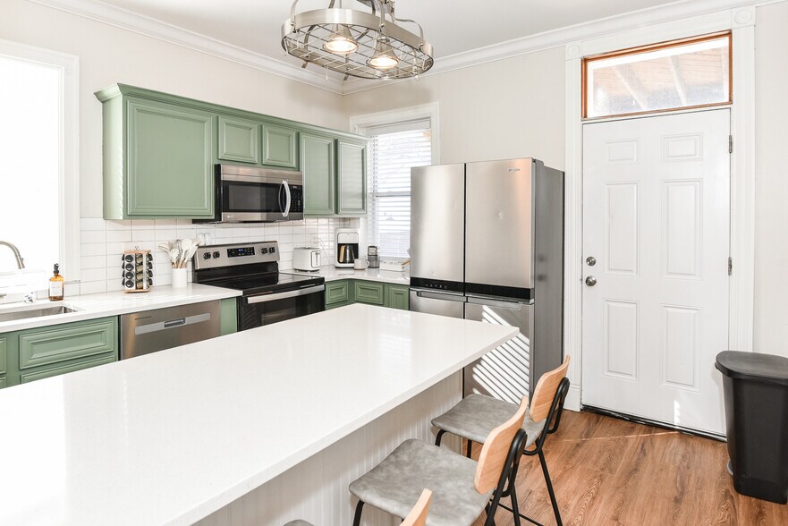 Building Photo - 2015 McNair Ave