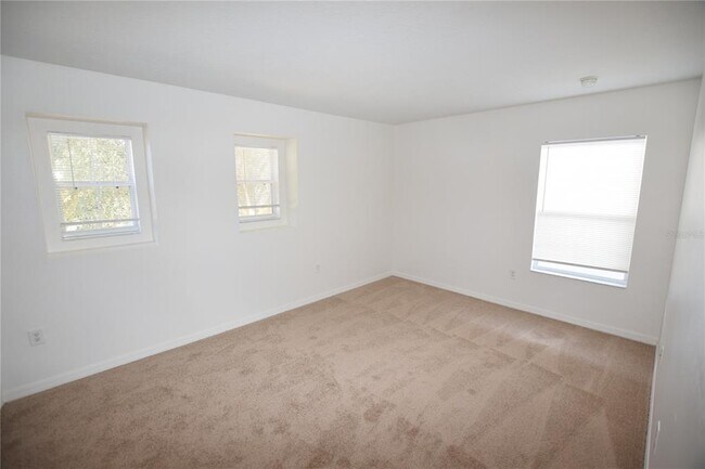 Building Photo - 622 Alfani St