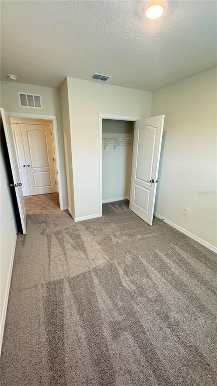 Building Photo - 2915 Canary Ave