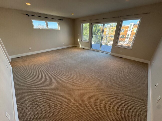 Building Photo - Perfect Sloan Lake Home with all the features and great views