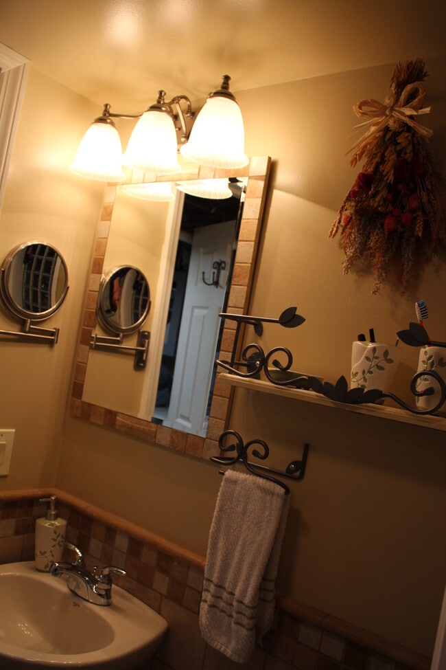 Building Photo - 1004 Winterton St