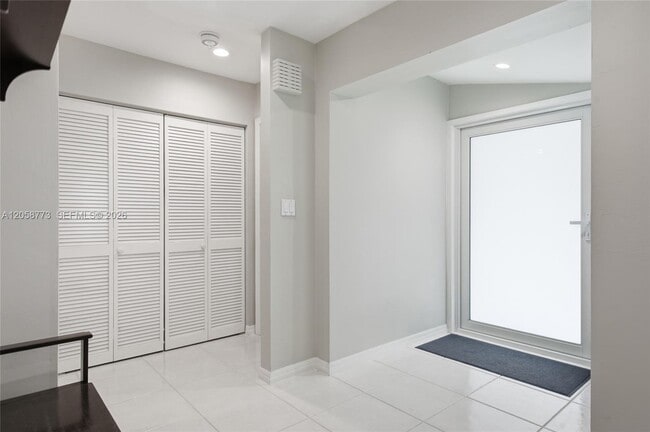 Building Photo - 15845 SW 87th Ave