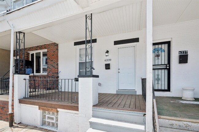 Building Photo - 6339 Reedland St