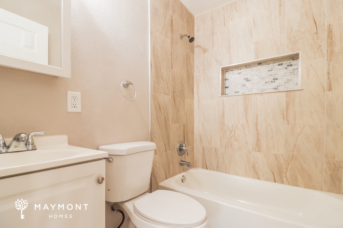 Building Photo - 625 58th St S