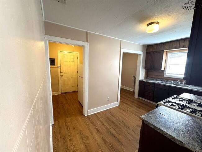 Building Photo - 1517 Blonde St