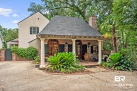 Building Photo - 209 Magnolia Ave