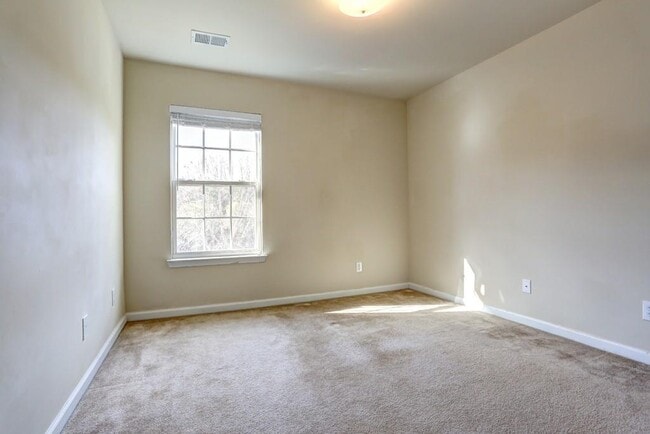 Building Photo - 5624 Moresby Ct