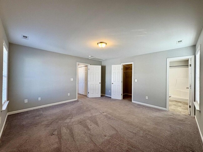 Building Photo - Move-In Ready 2 Bedroom, One Story Home – ...