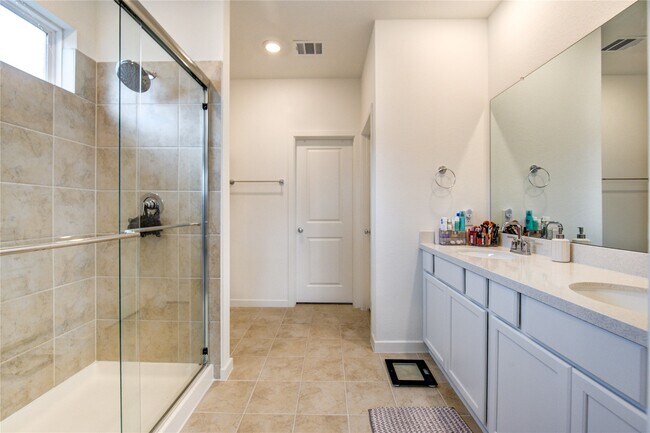 Building Photo - 9727 Arrigoni Creek Dr