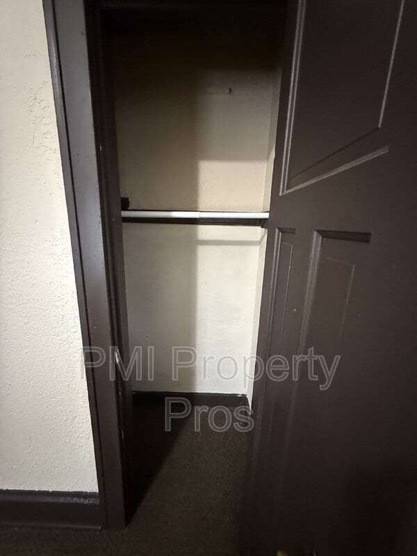 Building Photo - 2320 N 44th St