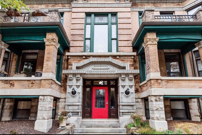Building Photo - 17 N Taylor Ave