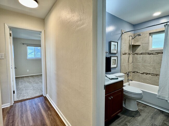Building Photo - READY 08-26-25!! 3-Bedroom Ranch W/Fenced ...