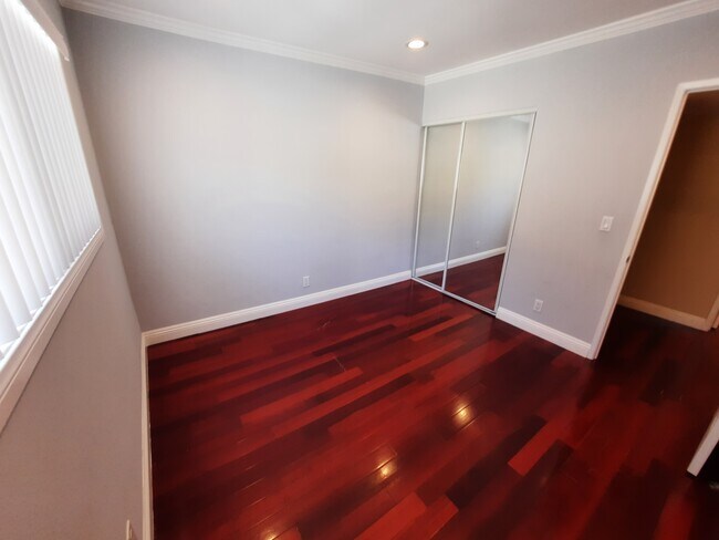 Building Photo - 7955 Vía Latina