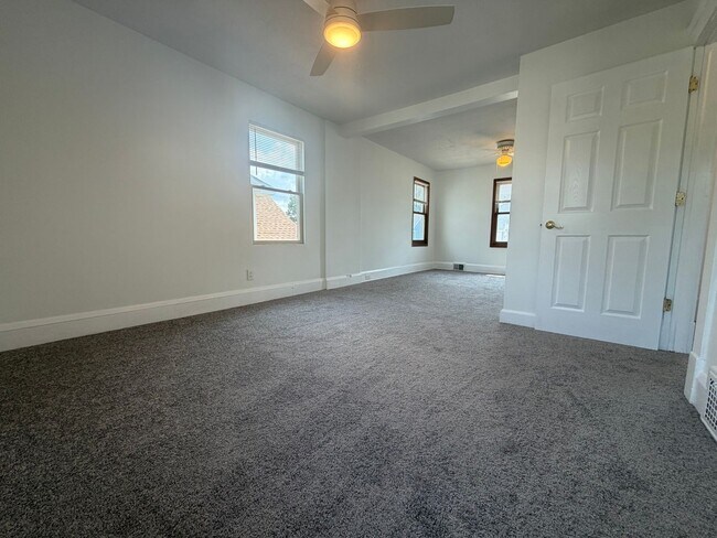 Building Photo - 19031 Monterey Ave