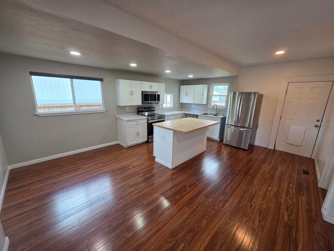 Building Photo - Amazing home in Spokane