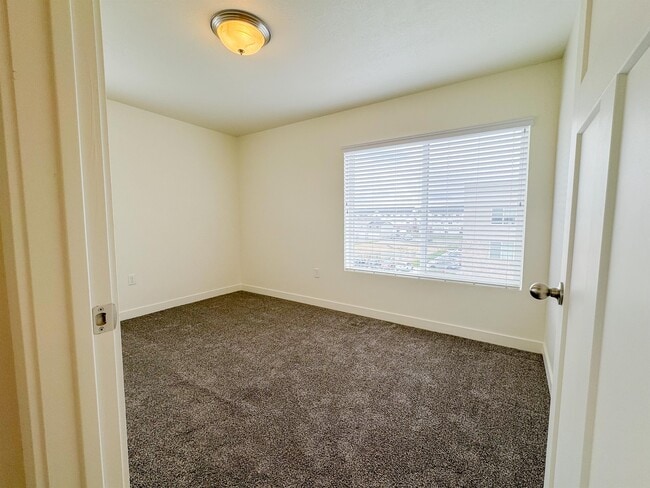 Building Photo - 531 S 850 E
