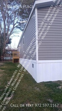 Building Photo - 3 Nichols Pl