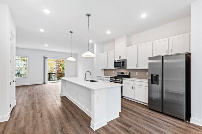 Building Photo - Stunning 4-Bedroom Home for Rent in Prime Cary Location!