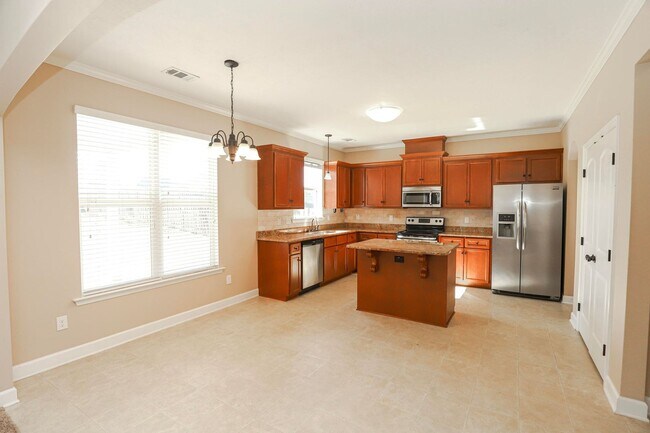 Building Photo - 4 Bedroom 2.5 Bath in Grovetown!