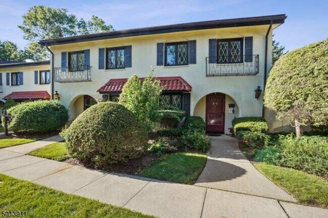 Primary Photo - 1 Dorado Dr