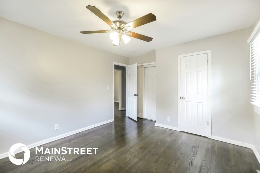 Building Photo - 6311 E 102nd Terrace