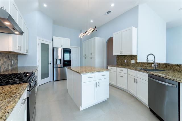 Building Photo - 6605 Baycrest Cir